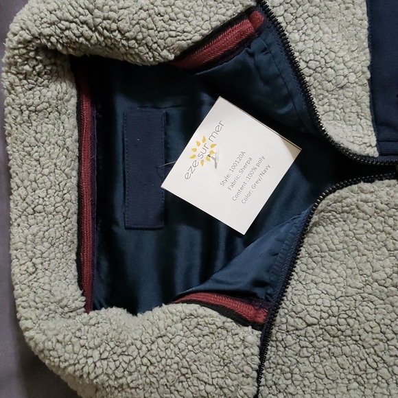 Sherpa Jacket w/ chest pocket - Picture 2 of 8